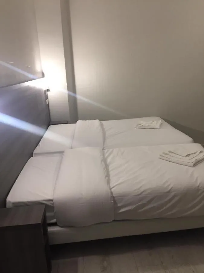 Pax Hotel Paris